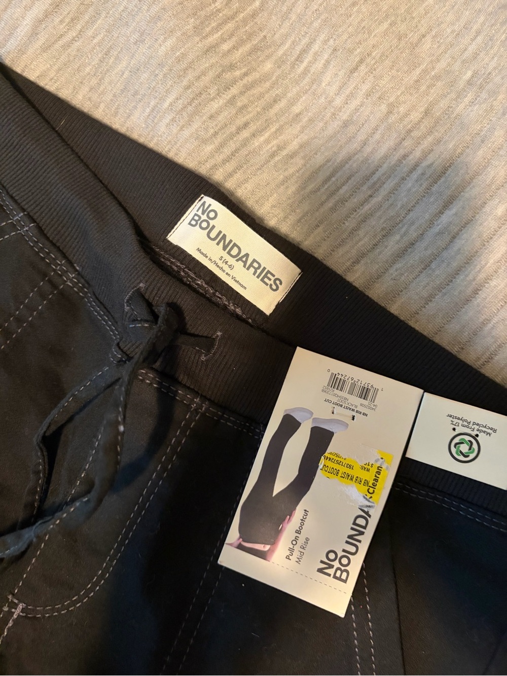 NWT Walmart No Boundaries Knit Waistband Pull On Mid Rise Bootcut Pants, Small - Picture 2 of 5